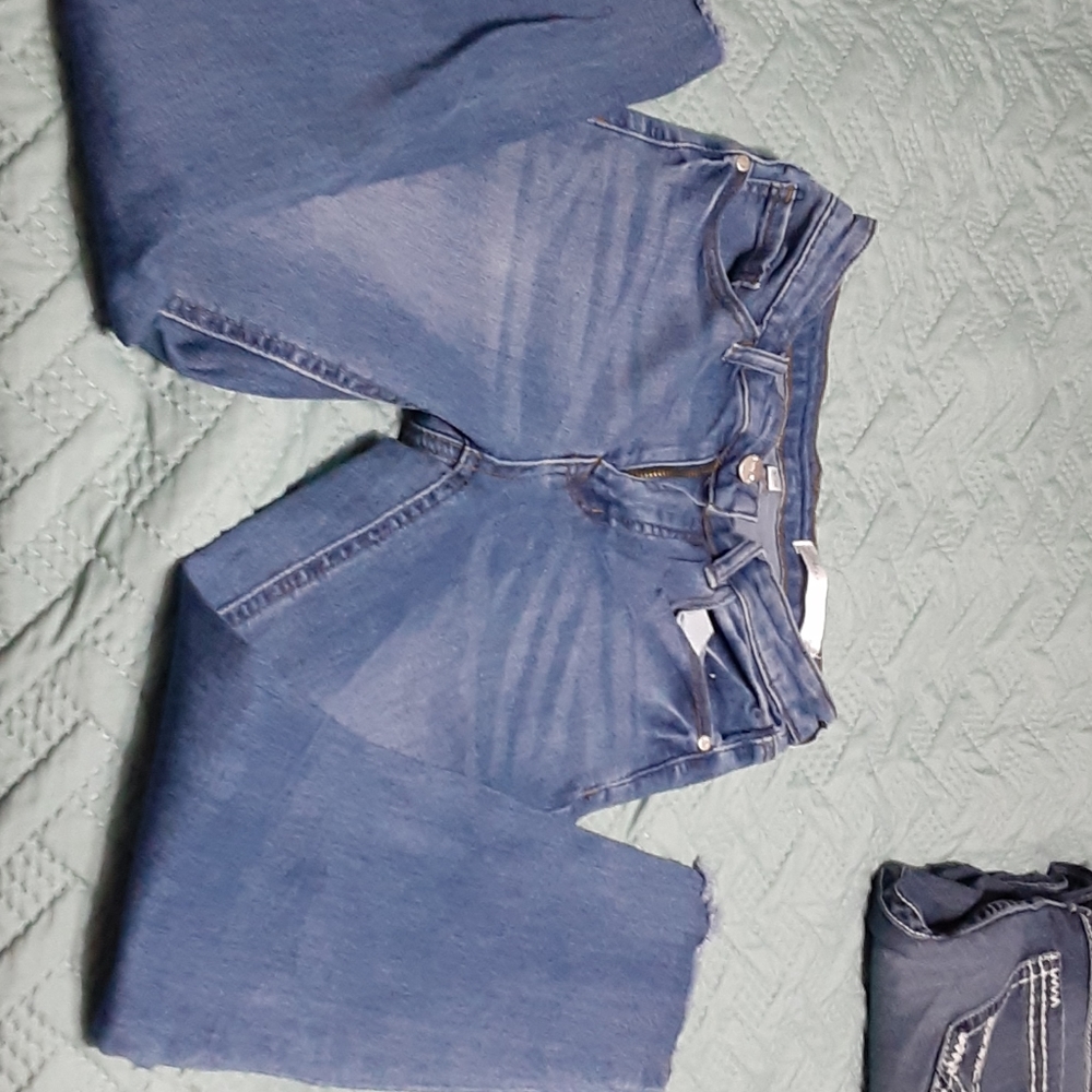 Jeans - Picture 3 of 4